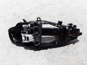 BMW 5 SERIES G31 (2017–2026) Rear side door exterior handle and its parts - 2