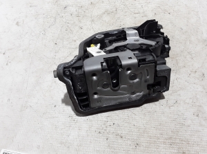 BMW 5 SERIES G31 (2017–2026) Rear side door lock 7477689 - 2