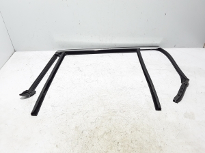   Rear side door outer window molding  - 7336979 