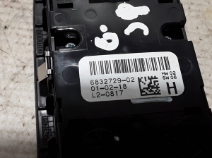 BMW 5 SERIES G31 (2017–2026) Front door glass switch 6832729 - 3