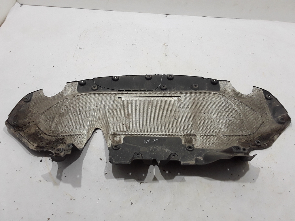 BMW 5 Series G30/G31 (2016-2023) Rear Middle Bottom Protection 
