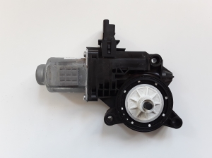 Kia Niro (2016–2022) Front door window regulator motor 82450G5010 - 3