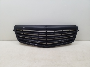  Front grille 