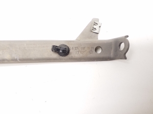Mercedes Benz C-Class 205 (2014–2021) Muu kinnitus A2740980539 - 2