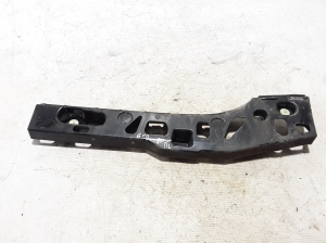   Exterior sill trim bracket  - 7387347 