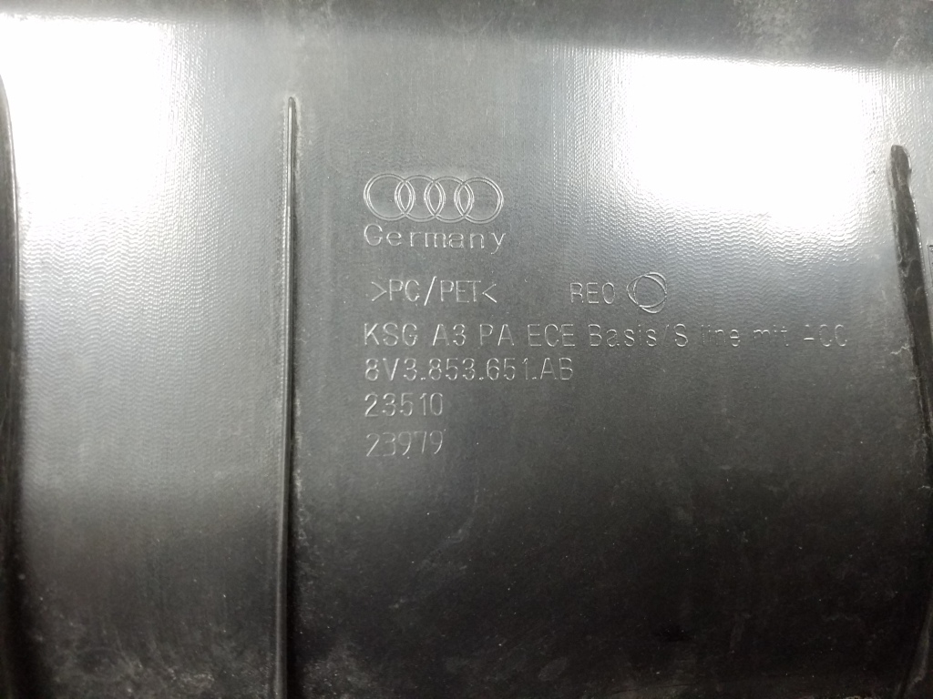 AUDI A3 8V (2012-2020) Решетка радиатора переднего бампера 8V3853651AB 24945876