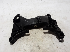 BMW 5 SERIES G31 (2017–2026) Getriebehalter 6861580 - 2
