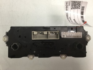 Volkswagen Passat B6 (2005–2010) Heater control panel 5HB008719 - 2