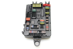 BMW 1 SERIES F20 (2010–2026) Kaitsmekarp salongis 9261111 - 2
