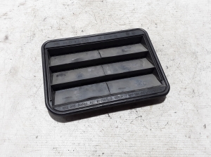   Rear fender vent grille  - 9176945 