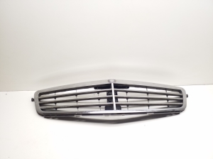  Front grille 