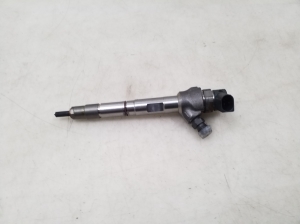  Fuel injector 