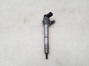  Fuel injector 