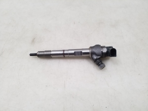  Fuel injector 