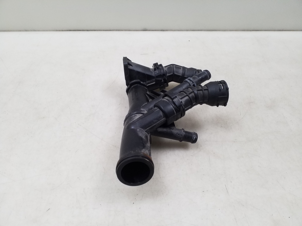 Used AUDI A3 Thermostat housing 04L121026F