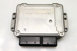 Kia Sportage (2010–2016) Engine control unit 391202A052 - 2