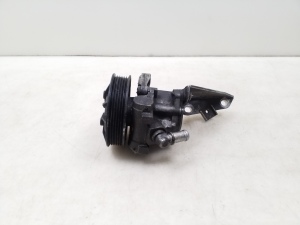 BMW 5 SERIES E61 (2004–2010) Servopumpe - 2
