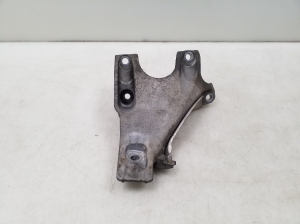 BMW 5 SERIES E61 (2004–2010) Engine bracket 6770940 - 3