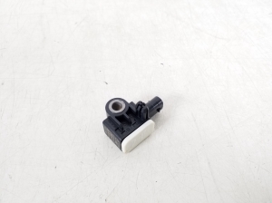 Mercedes Benz B-Class 246 (2011–2017) Airbag sensor A1668210151 - 2