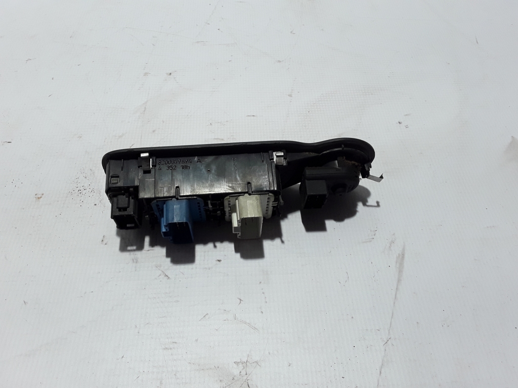 RENAULT Modus 1 generation (2004-2012) Front Left Door Window Switch 8200379694 22477377