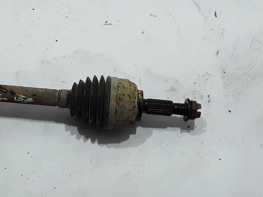 RENAULT Modus 1 generation (2004-2012) Front Right Driveshaft 8200618111 22477374