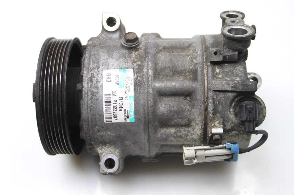 Used Opel Insignia Air conditioner compressor P13232307