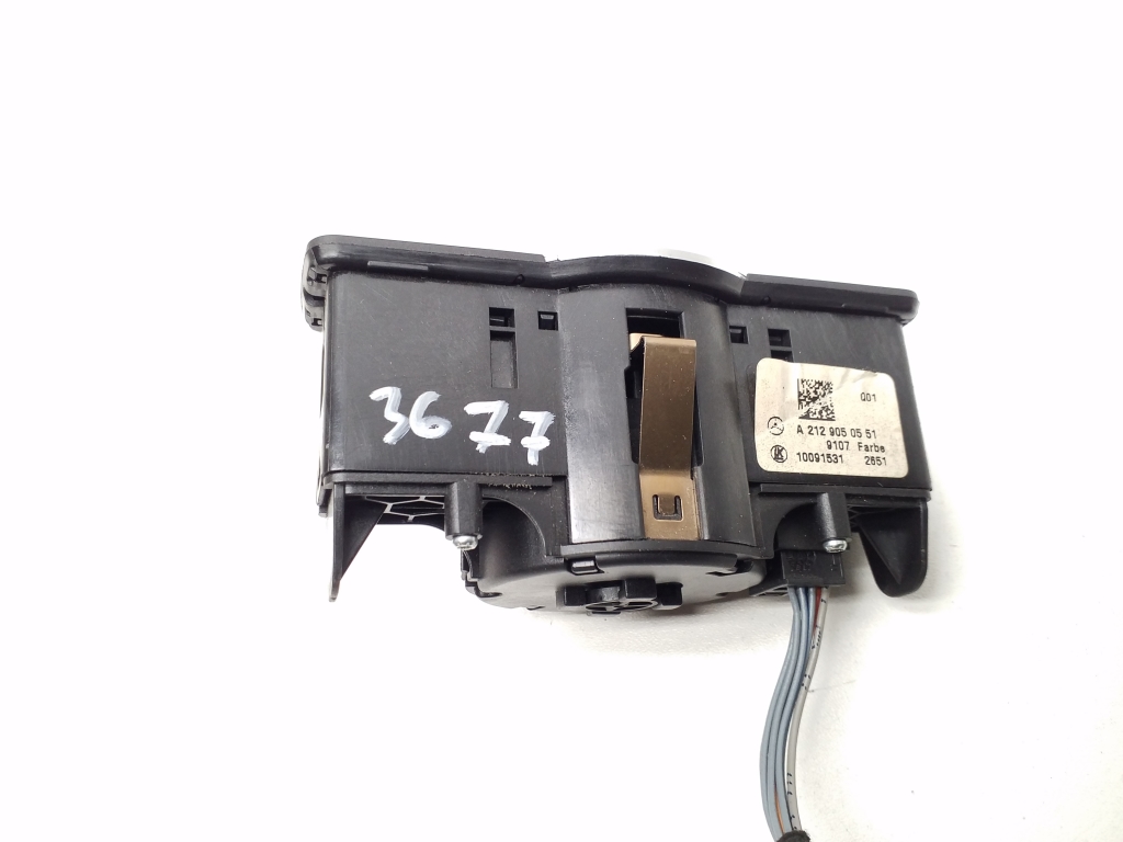 MERCEDES-BENZ C-Class W204/S204/C204 (2004-2015) Headlight Switch Control Unit A2129050551 21863809