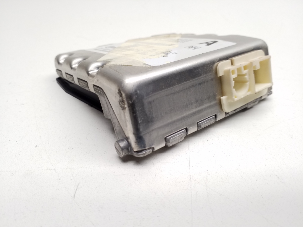 Mercedes Benz E-Class W212 (2009–2015) Front camera A0009050338 Mercedes Benz E-Class W212 (2009–2015) Front camera A0009050338