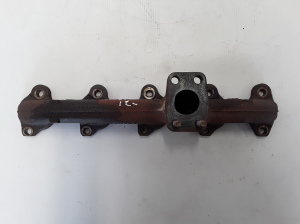  Exhaust manifold 