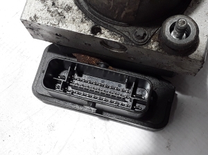 RENAULT Master III (2010–2017) ABS unit 476603593R - 2
