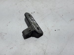 BMW 5 SERIES G31 (2017–2026) Front door lower hinge 7420090 - 2