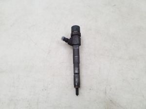  Fuel injector 