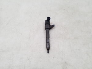  Fuel injector 