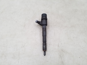  Fuel injector 