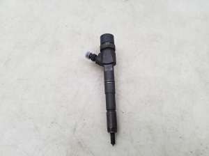  Fuel injector 