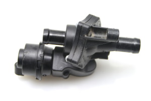 RENAULT Kadjar (2015–2026) Auxiliary water pump 922309109R - 2