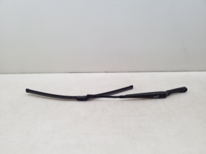 Opel Astra J (2009–2017) Esiklaasi puhasti hoob 13289887 - 5