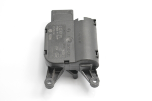 Volkswagen Passat CC CC (2008–2017) Heater flap actuator 0132801370 - 4
