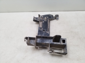 Opel Movano A (1998–2010) Aizmugurējā bampera kronšteins 7700352212 - 2