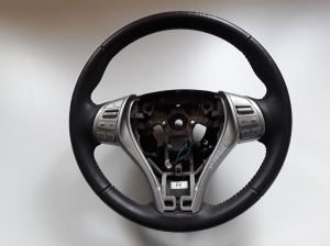   Steering wheel 