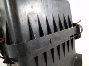 TOYOTA RAV 4 A3 (2005–2012) Luftfiltergehäuse 17700-26330 - 2
