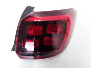  Rear corner lamp 