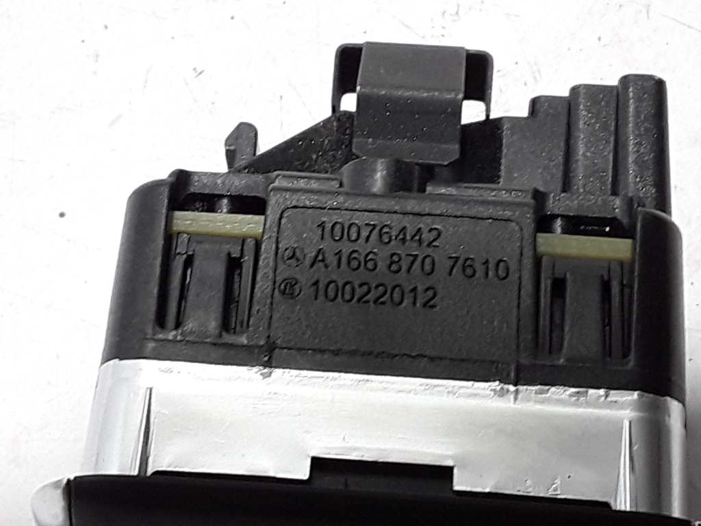 MERCEDES-BENZ GLS-Class X166 (2015-2020) Back cover Open Switches A1668707610 22477504