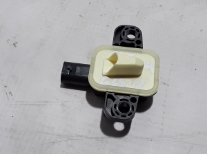 Mercedes Benz GLS 166 (2015–2019) Airbagsensor A1668210351 - 3