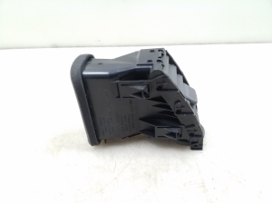 NISSAN X-Trail T31 (2007–2013) Dashboard air vent grilles 68751JG00B - 2