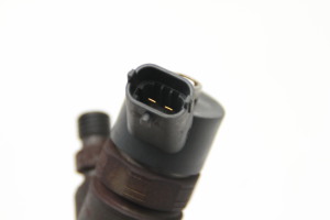  Fuel injector 