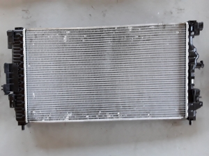  Cooling radiator 