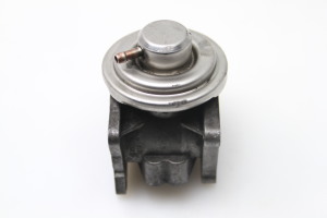  EGR valve 