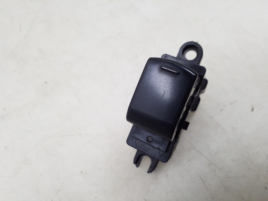 NISSAN X-Trail T31 (2007-2014) Rear Left Door Window Control Switches 25411JG000 24948353