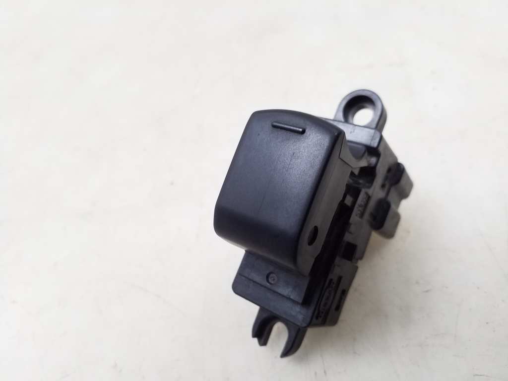 NISSAN X-Trail T31 (2007-2014) Rear Right Door Window Control Switch 25411JG000 24948352